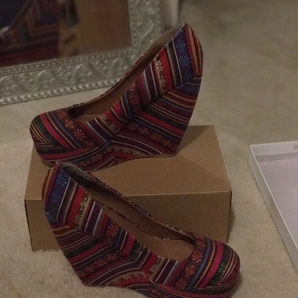Madden Girl colorful wedge!